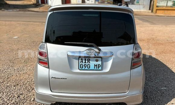 Comprar Usado Toyota Ractis Prata Carro em Maputo em Maputo Comprar Usado Toyota Ractis Prata Carro em Maputo em Maputo
