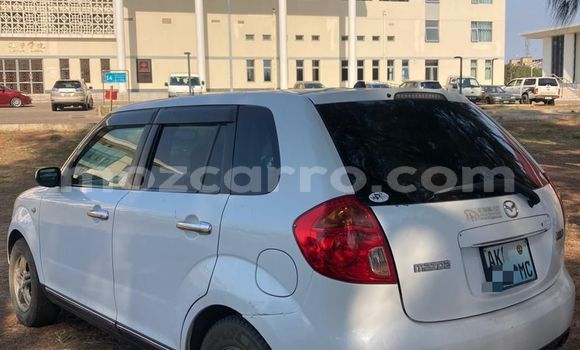 Nunua Ilio tumika Mazda Verisa Nyeupe Gari ndani ya Maputo nchini Maputo Nunua Ilio tumika Mazda Verisa Nyeupe Gari ndani ya Maputo nchini Maputo