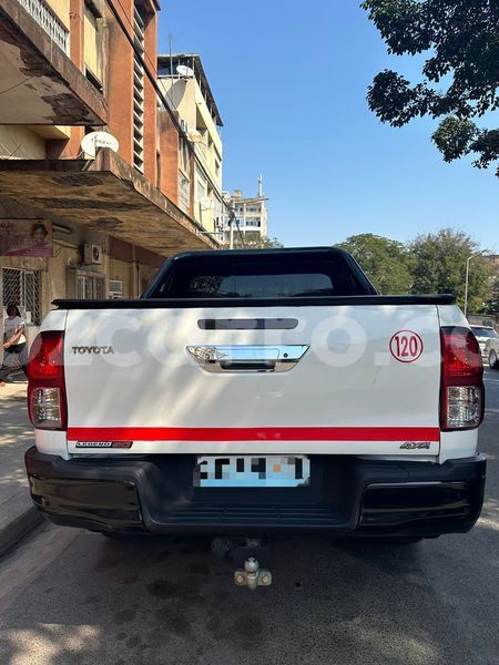 Big with watermark toyota hiluxe revo maputo maputo 28081