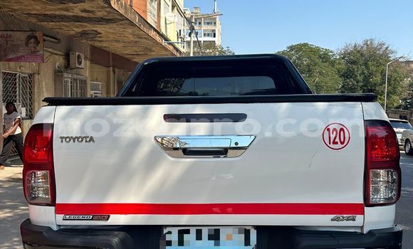 Nunua Ilio tumika Toyota Hiluxe Revo Nyeupe Gari ndani ya Maputo nchini Maputo Nunua Ilio tumika Toyota Hiluxe Revo Nyeupe Gari ndani ya Maputo nchini Maputo