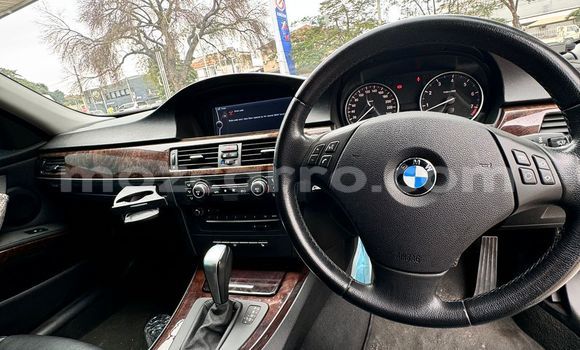 Comprar Usado BMW 3-Series Branco Carro em Maputo em Maputo Comprar Usado BMW 3-Series Branco Carro em Maputo em Maputo