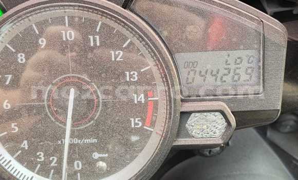 Comprar Usado Yamaha R1 Branco Moto em Maputo em Maputo Comprar Usado Yamaha R1 Branco Moto em Maputo em Maputo