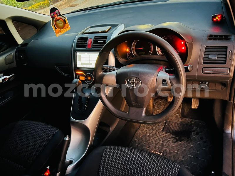 Big with watermark toyota auris maputo maputo 28091