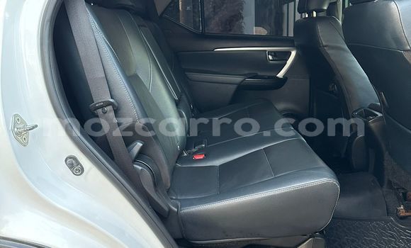 Buy Used Toyota Fortuner White Car in Maputo in Maputo Buy Used Toyota Fortuner White Car in Maputo in Maputo