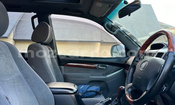 Nunua Ilio tumika Toyota Land Cruiser Prado Fedha Gari ndani ya Maputo nchini Maputo Nunua Ilio tumika Toyota Land Cruiser Prado Fedha Gari ndani ya Maputo nchini Maputo