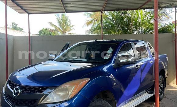 Comprar Usado Mazda BT-50 Azul Carro em Maputo em Maputo