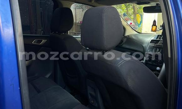 Comprar Usado Mazda BT-50 Azul Carro em Maputo em Maputo Comprar Usado Mazda BT-50 Azul Carro em Maputo em Maputo