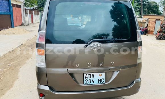 Buy Used Toyota Voxy White Car in Maputo in Maputo Buy Used Toyota Voxy White Car in Maputo in Maputo