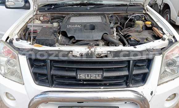 Buy Used Isuzu KB White Car in Maputo in Maputo Buy Used Isuzu KB White Car in Maputo in Maputo