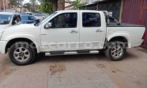 Buy Used Isuzu KB White Car in Maputo in Maputo Buy Used Isuzu KB White Car in Maputo in Maputo