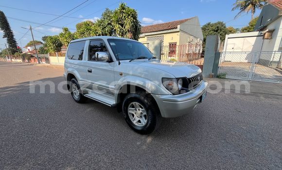 Comprar Usado Toyota Land Cruiser Prado Branco Carro em Maputo em Maputo
