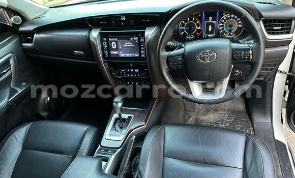 Comprar Novo Toyota Fortuner Branco Carro em Maputo em Maputo Comprar Novo Toyota Fortuner Branco Carro em Maputo em Maputo