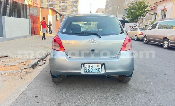 Nunua Ilio tumika Toyota Vitz Fedha Gari ndani ya Maputo nchini Maputo Nunua Ilio tumika Toyota Vitz Fedha Gari ndani ya Maputo nchini Maputo