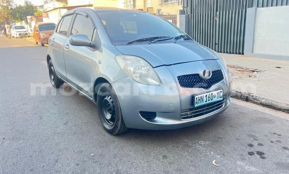 Nunua Ilio tumika Toyota Vitz Fedha Gari ndani ya Maputo nchini Maputo Nunua Ilio tumika Toyota Vitz Fedha Gari ndani ya Maputo nchini Maputo