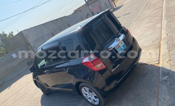 Comprar Usado Toyota Ractis Preto Carro em Maputo em Maputo Comprar Usado Toyota Ractis Preto Carro em Maputo em Maputo