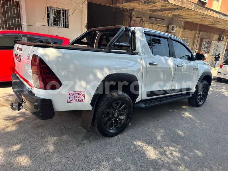 Big with watermark toyota hilux maputo maputo 28150