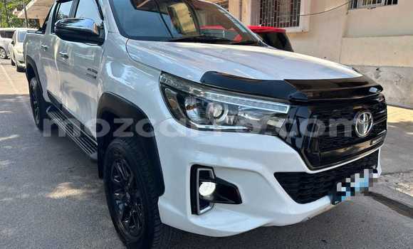 Buy Used Toyota Hilux White Car in Maputo in Maputo Buy Used Toyota Hilux White Car in Maputo in Maputo
