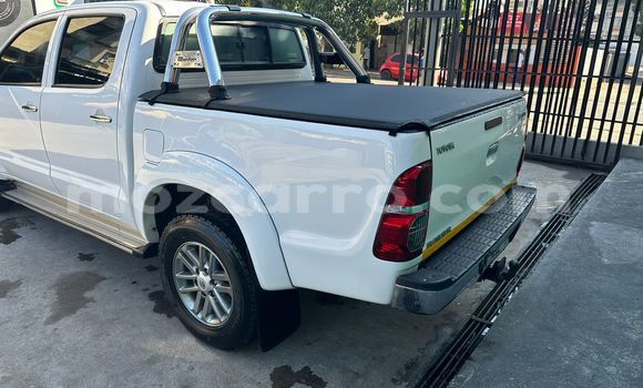 Comprar Usado Toyota Hilux Branco Carro em Maputo em Maputo Comprar Usado Toyota Hilux Branco Carro em Maputo em Maputo