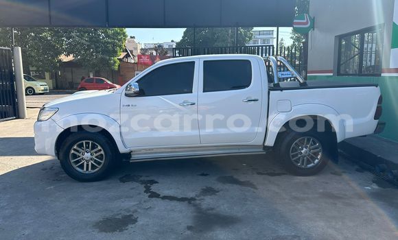 Comprar Usado Toyota Hilux Branco Carro em Maputo em Maputo Comprar Usado Toyota Hilux Branco Carro em Maputo em Maputo