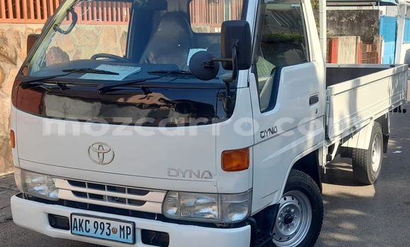 Comprar Usado Toyota Dyna Branco Carro em Moçambique em Nampula Comprar Usado Toyota Dyna Branco Carro em Moçambique em Nampula