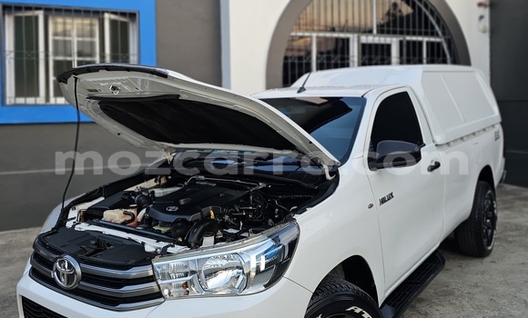 Comprar Usado Toyota Hiluxe Revo Branco Carro em Moçambique em Nampula Comprar Usado Toyota Hiluxe Revo Branco Carro em Moçambique em Nampula