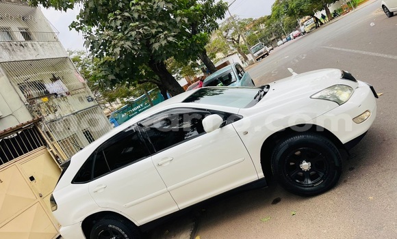 Comprar Usado Toyota Harrier Branco Carro em Maputo em Maputo Comprar Usado Toyota Harrier Branco Carro em Maputo em Maputo