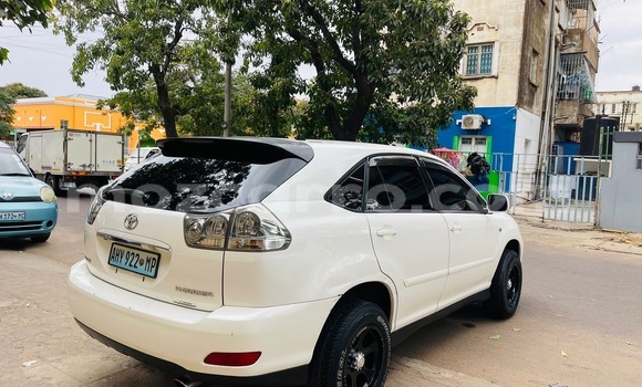 Comprar Usado Toyota Harrier Branco Carro em Maputo em Maputo Comprar Usado Toyota Harrier Branco Carro em Maputo em Maputo