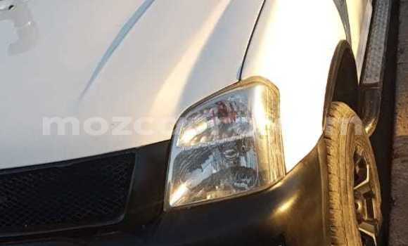 Comprar Usado Isuzu KB Branco Carro em Maputo em Maputo
