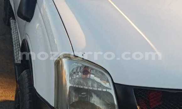 Comprar Usado Isuzu KB Branco Carro em Maputo em Maputo Comprar Usado Isuzu KB Branco Carro em Maputo em Maputo