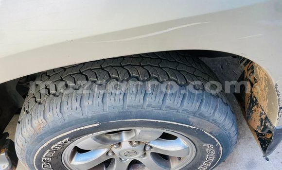 Nunua Ilio tumika Toyota Land Cruiser Prado Brown Gari ndani ya Maputo nchini Maputo Nunua Ilio tumika Toyota Land Cruiser Prado Brown Gari ndani ya Maputo nchini Maputo