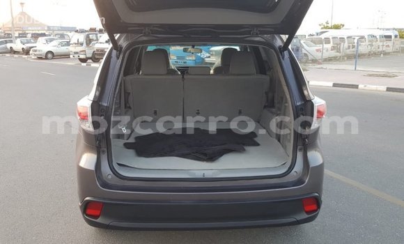 Tenga Imported Toyota Highlander Zvimwe Mota in Import - Dubai in Cabo Delgado Tenga Imported Toyota Highlander Zvimwe Mota in Import - Dubai in Cabo Delgado