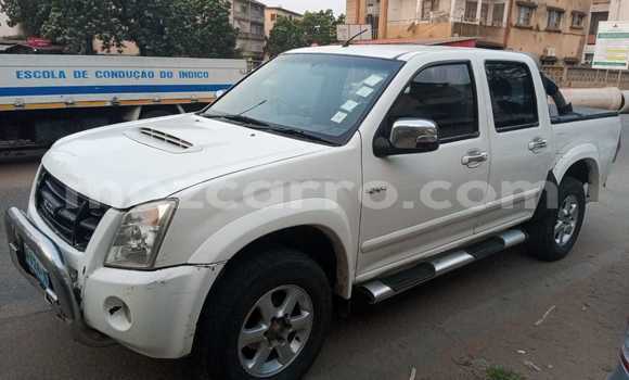 Nunua Ilio tumika Isuzu KB Nyeupe Gari ndani ya Maputo nchini Maputo Nunua Ilio tumika Isuzu KB Nyeupe Gari ndani ya Maputo nchini Maputo