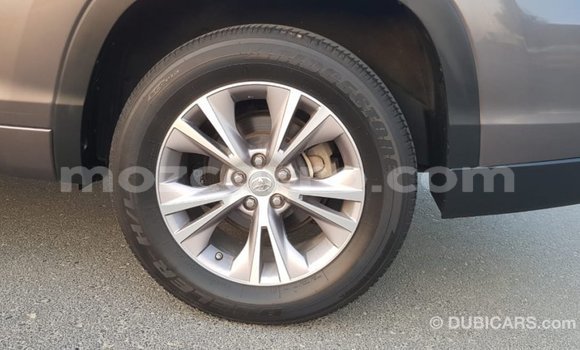 Tenga Imported Toyota Highlander Zvimwe Mota in Import - Dubai in Cabo Delgado Tenga Imported Toyota Highlander Zvimwe Mota in Import - Dubai in Cabo Delgado