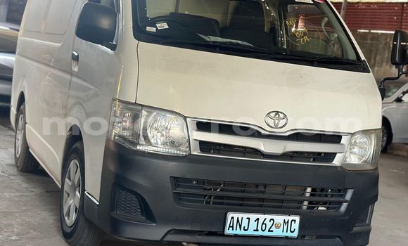 Nunua Ilio tumika Toyota Hiace Nyeupe Gari ndani ya Maputo nchini Maputo Nunua Ilio tumika Toyota Hiace Nyeupe Gari ndani ya Maputo nchini Maputo
