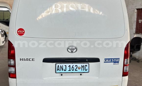Nunua Ilio tumika Toyota Hiace Nyeupe Gari ndani ya Maputo nchini Maputo Nunua Ilio tumika Toyota Hiace Nyeupe Gari ndani ya Maputo nchini Maputo