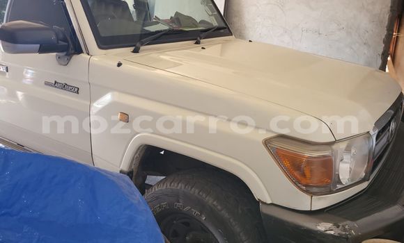 Tenga Tsaru Toyota Land Cruiser Chena Mota in Maputo in Maputo