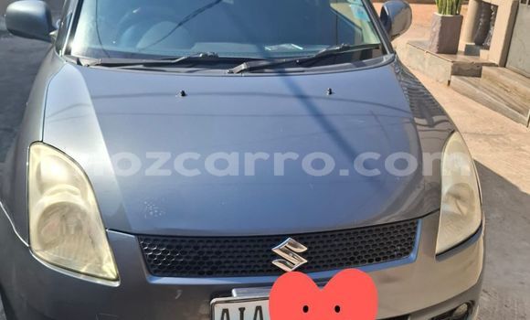 Comprar Usado Suzuki Swift Azul Carro em Maputo em Maputo