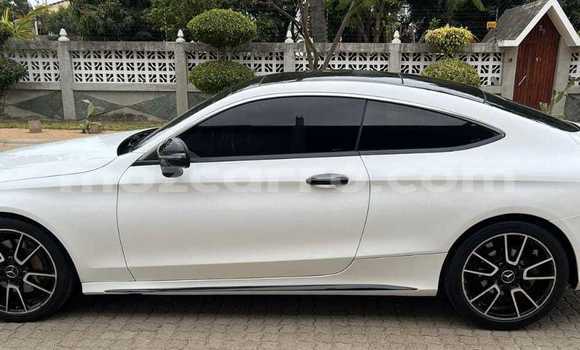 Comprar Usado Mercedes-Benz C-Classe Branco Carro em Maputo em Maputo Comprar Usado Mercedes-Benz C-Classe Branco Carro em Maputo em Maputo