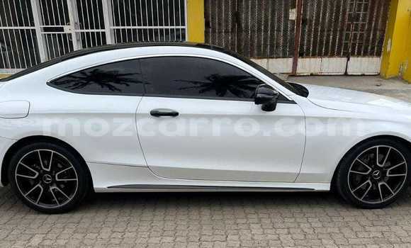 Comprar Usado Mercedes-Benz C-Classe Branco Carro em Maputo em Maputo Comprar Usado Mercedes-Benz C-Classe Branco Carro em Maputo em Maputo