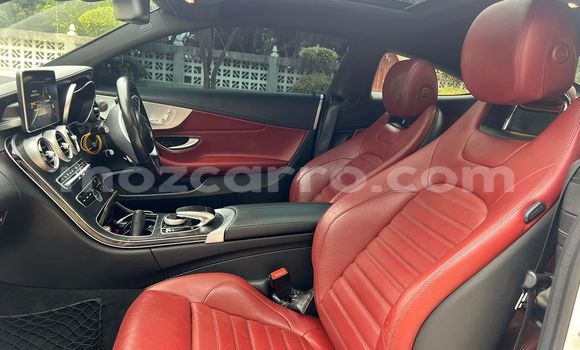 Comprar Usado Mercedes-Benz C-Classe Branco Carro em Maputo em Maputo Comprar Usado Mercedes-Benz C-Classe Branco Carro em Maputo em Maputo
