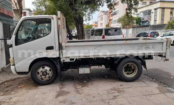 Comprar Novo Hino Ranger Branco Caminhão em Maputo em Maputo Comprar Novo Hino Ranger Branco Caminhão em Maputo em Maputo