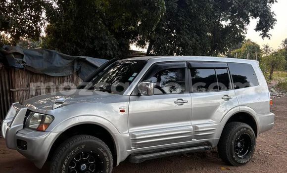 Tenga Tsaru Mitsubishi Pajero Zvimwe Mota in Maputo in Maputo
