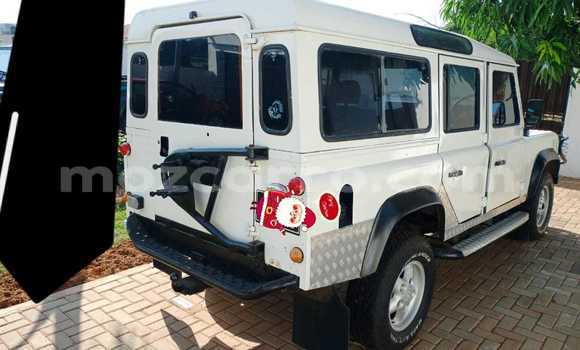 Tenga Tsaru Land Rover Defender Chena Mota in Maputo in Maputo Tenga Tsaru Land Rover Defender Chena Mota in Maputo in Maputo