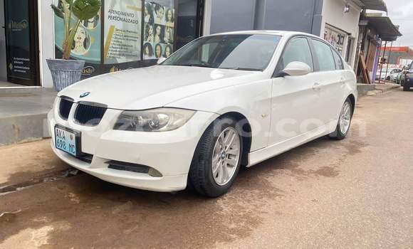 Comprar Usado BMW 2-Series Branco Carro em Maputo em Maputo