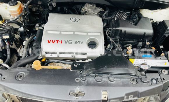 Comprar Usado Toyota Harrier Branco Carro em Maputo em Maputo Comprar Usado Toyota Harrier Branco Carro em Maputo em Maputo