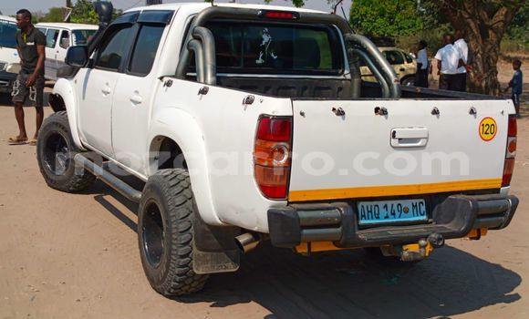 Nunua Ilio tumika Mazda BT-50 Nyeupe Gari ndani ya Maputo nchini Maputo Nunua Ilio tumika Mazda BT-50 Nyeupe Gari ndani ya Maputo nchini Maputo