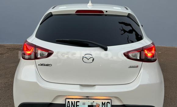 Comprar Usado Mazda Demio Branco Carro em Maputo em Maputo Comprar Usado Mazda Demio Branco Carro em Maputo em Maputo
