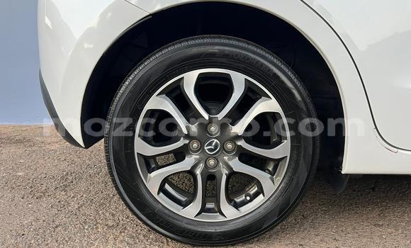 Comprar Usado Mazda Demio Branco Carro em Maputo em Maputo Comprar Usado Mazda Demio Branco Carro em Maputo em Maputo
