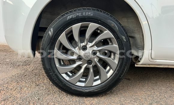 Tenga Tsaru Toyota Sienta Chena Mota in Maputo in Maputo Tenga Tsaru Toyota Sienta Chena Mota in Maputo in Maputo