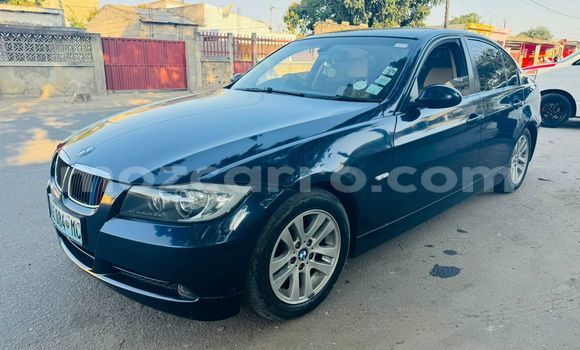 Comprar Novo BMW 3-Series Azul Carro em Maputo em Maputo Comprar Novo BMW 3-Series Azul Carro em Maputo em Maputo
